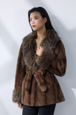 Redden fur jacket - Image 4